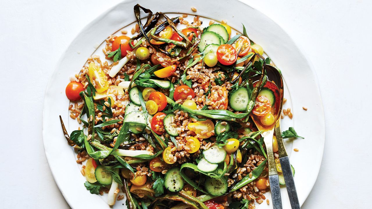Heirloom Tomato and Farro Salad with Lemon Vinaigrette