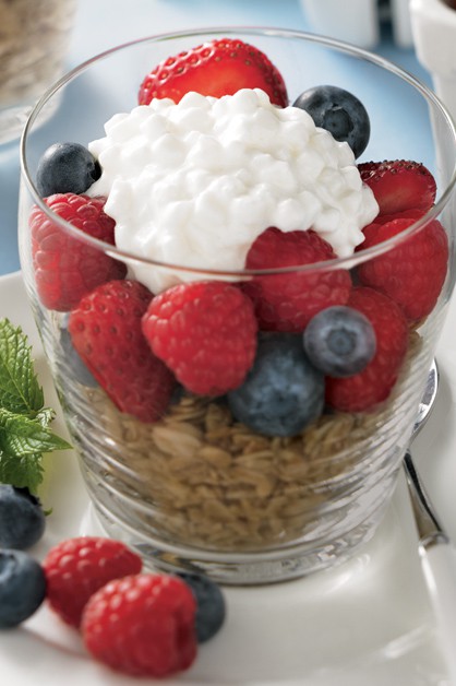 Fun Band Berry Breakfast Parfaits