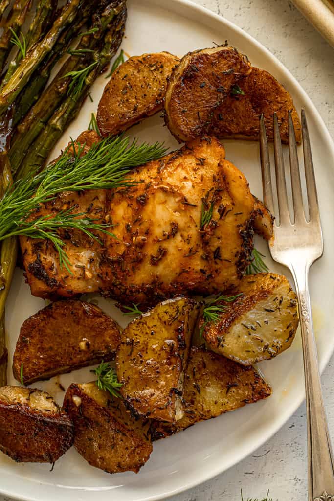 One-Pan Lemon Dill Chicken with Potatoes and Asparagus