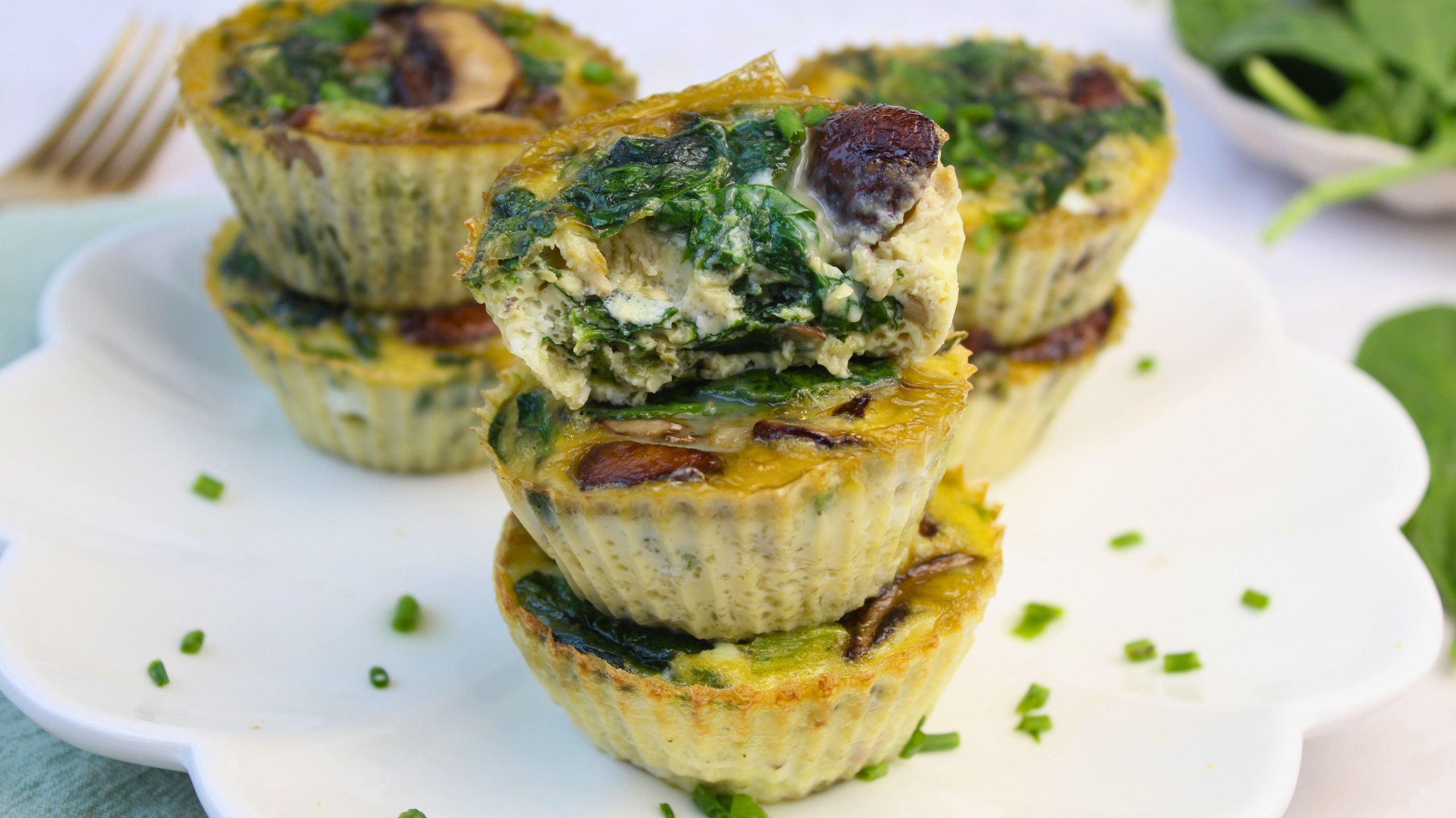 Oven-Baked Egg Cups with Spinach and Mushrooms