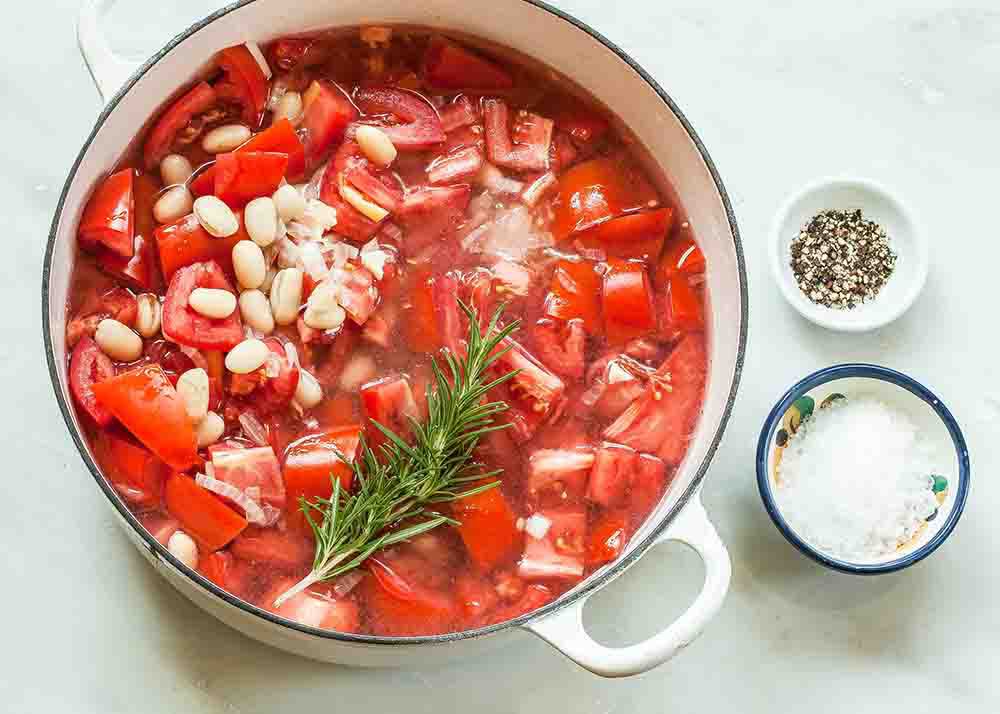 One-Pot Hearty Tomato and White Bean Soup