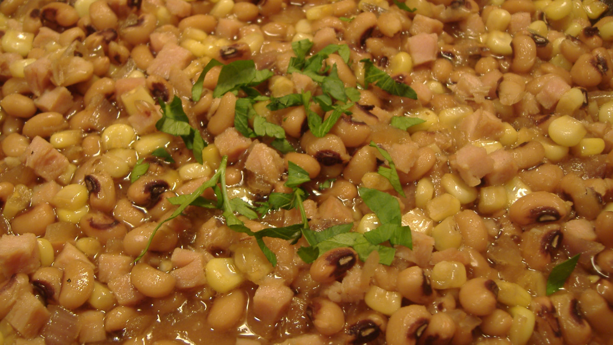 Black-Eyed Peas and Rice with Smoked Ham