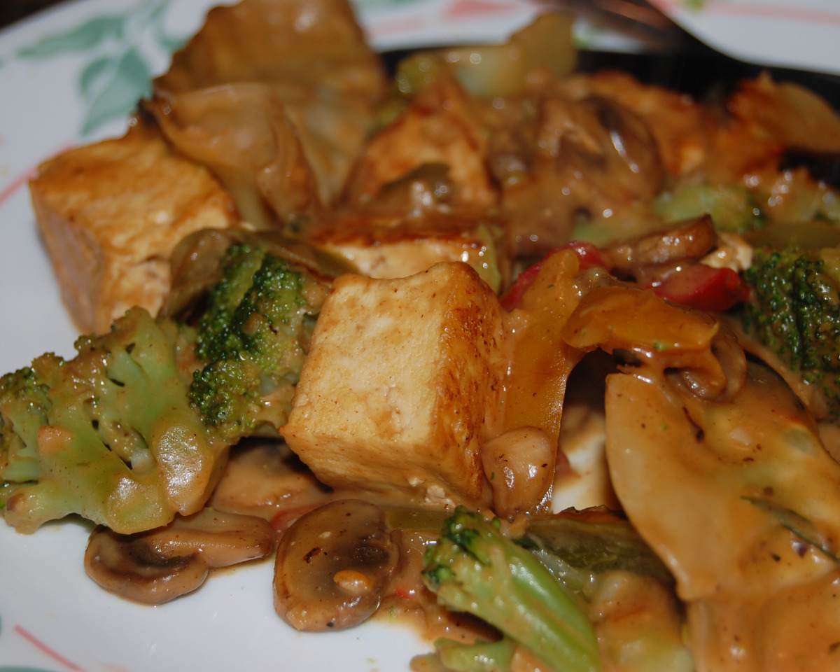 Quick Weeknight Tofu Stir-Fry with Snap Peas