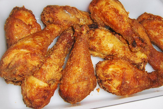 Buttermilk-Pan-Fried Chicken with Peppercorn Gravy