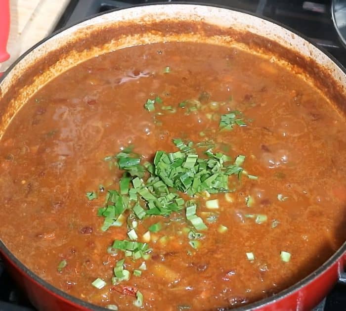 Stewed Red Kidney Beans with Yuca and Tomato