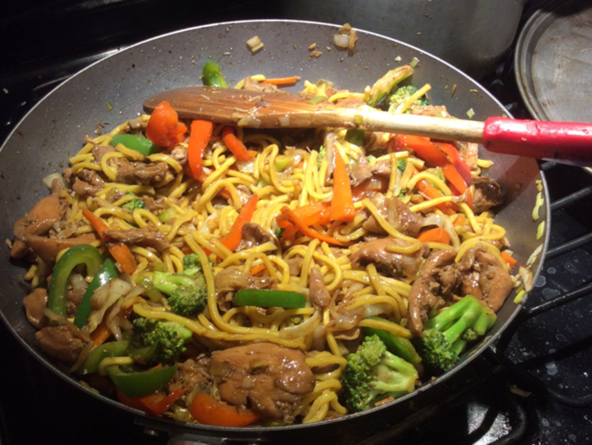 Stir-Fried Noodles with Peppercorn Sauce