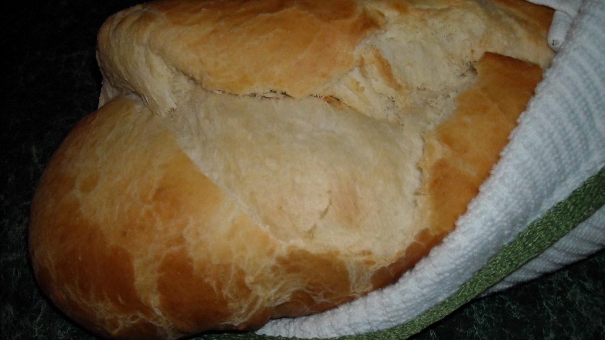 Sourdough Starter-Infused Rustic Bread Loaf