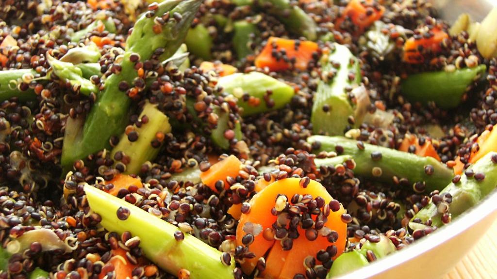 Quinoa and Pea Stir-Fry with Asparagus