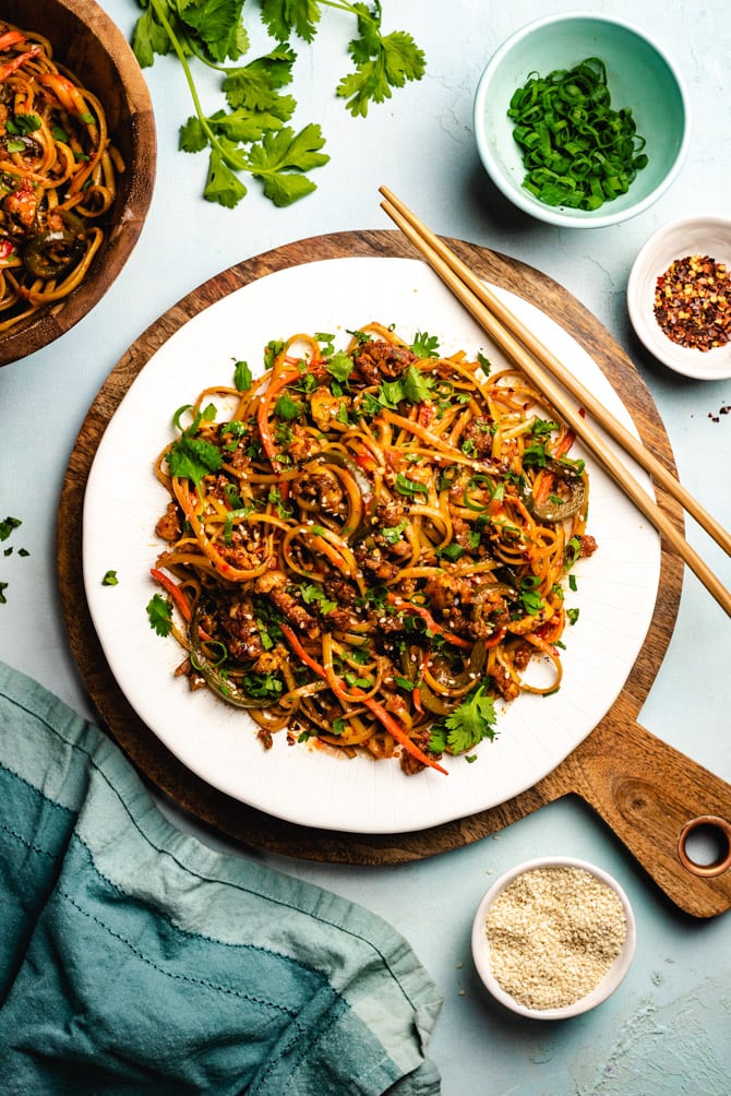 Quick Garlic Chili Noodles with Crispy Tofu