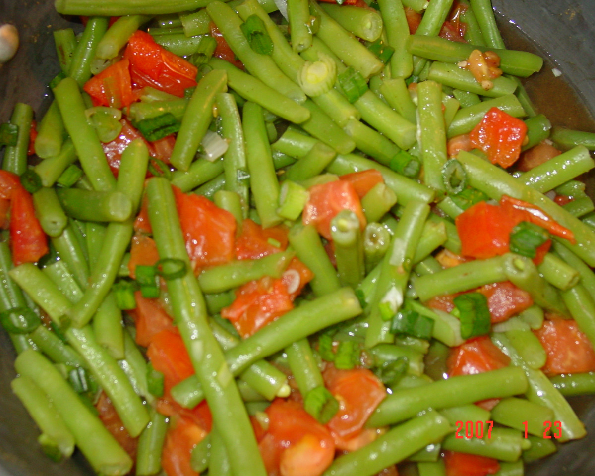 Stirred Cornmeal Dough with Tomato Onion and Green Beans Stew