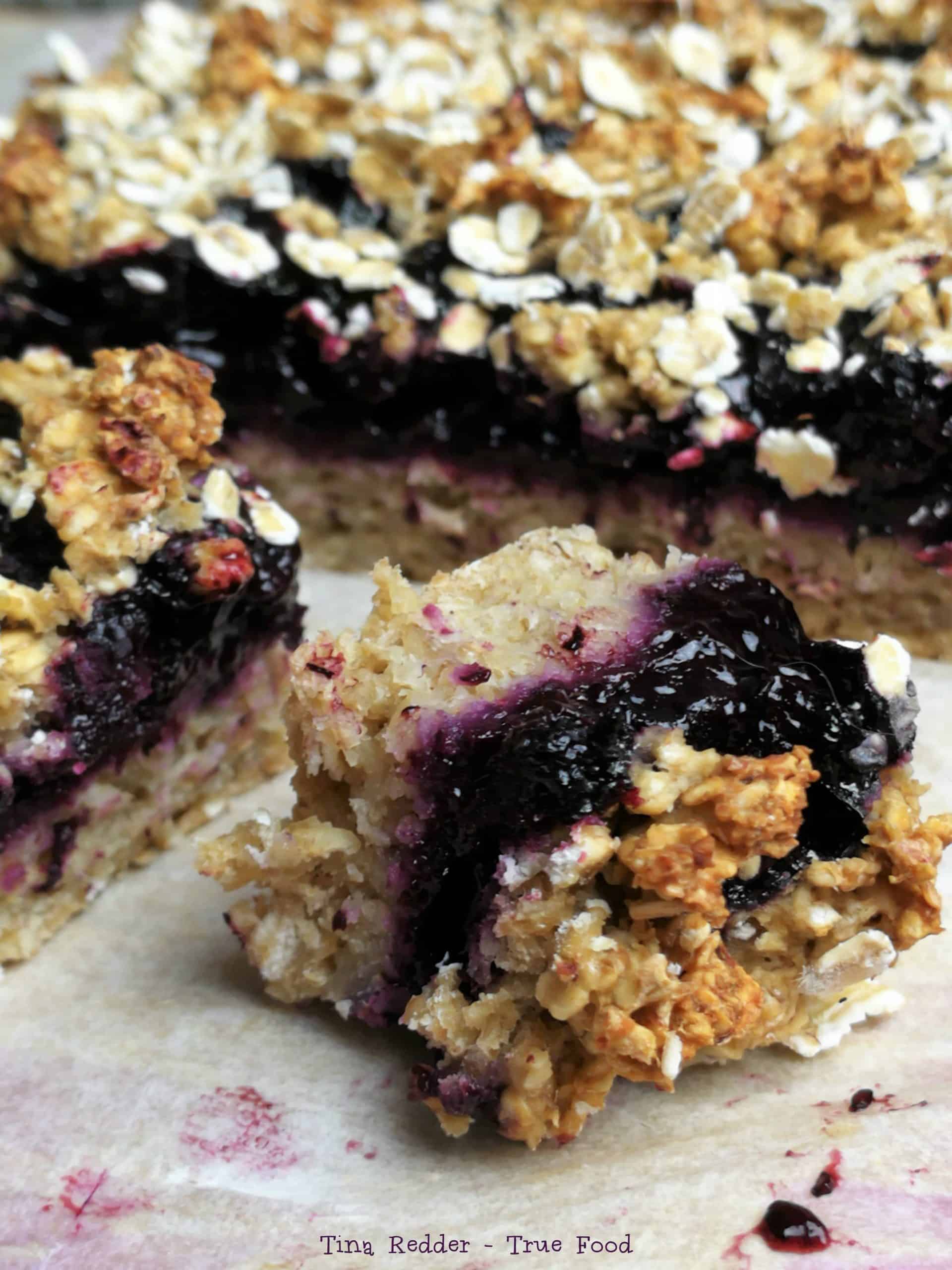 Maine Blueberry Oat Crumble with Maple Glaze