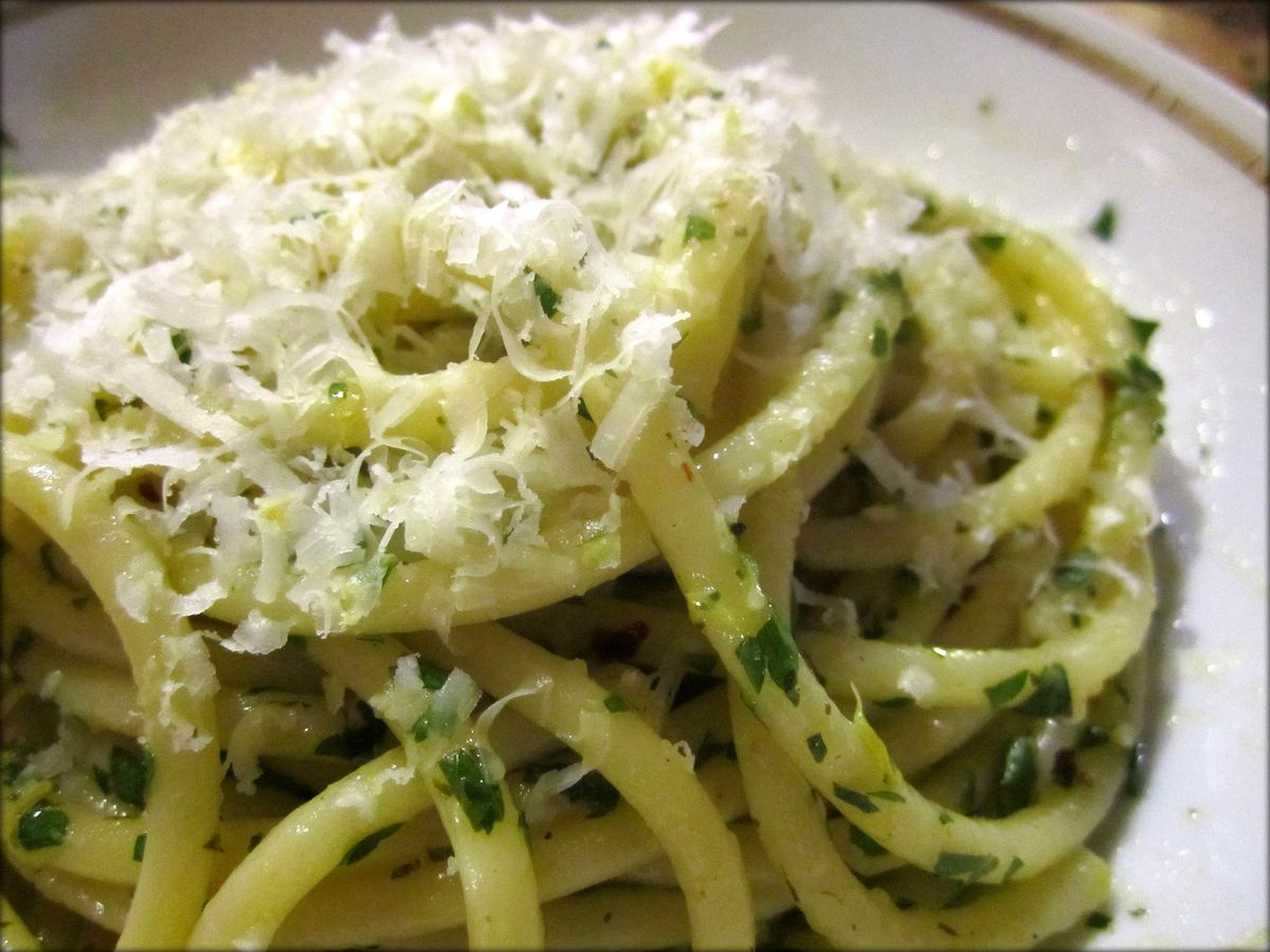 Lemon-Parsley Pasta with Reserved Water