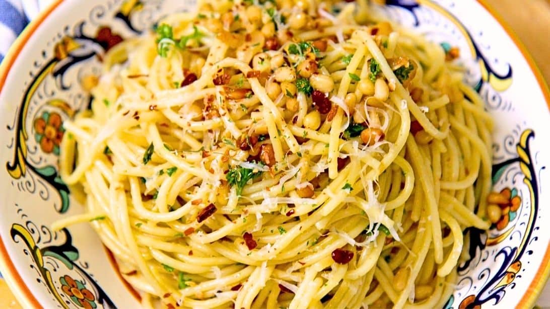 One-Pot Spaghetti Aglio e Olio