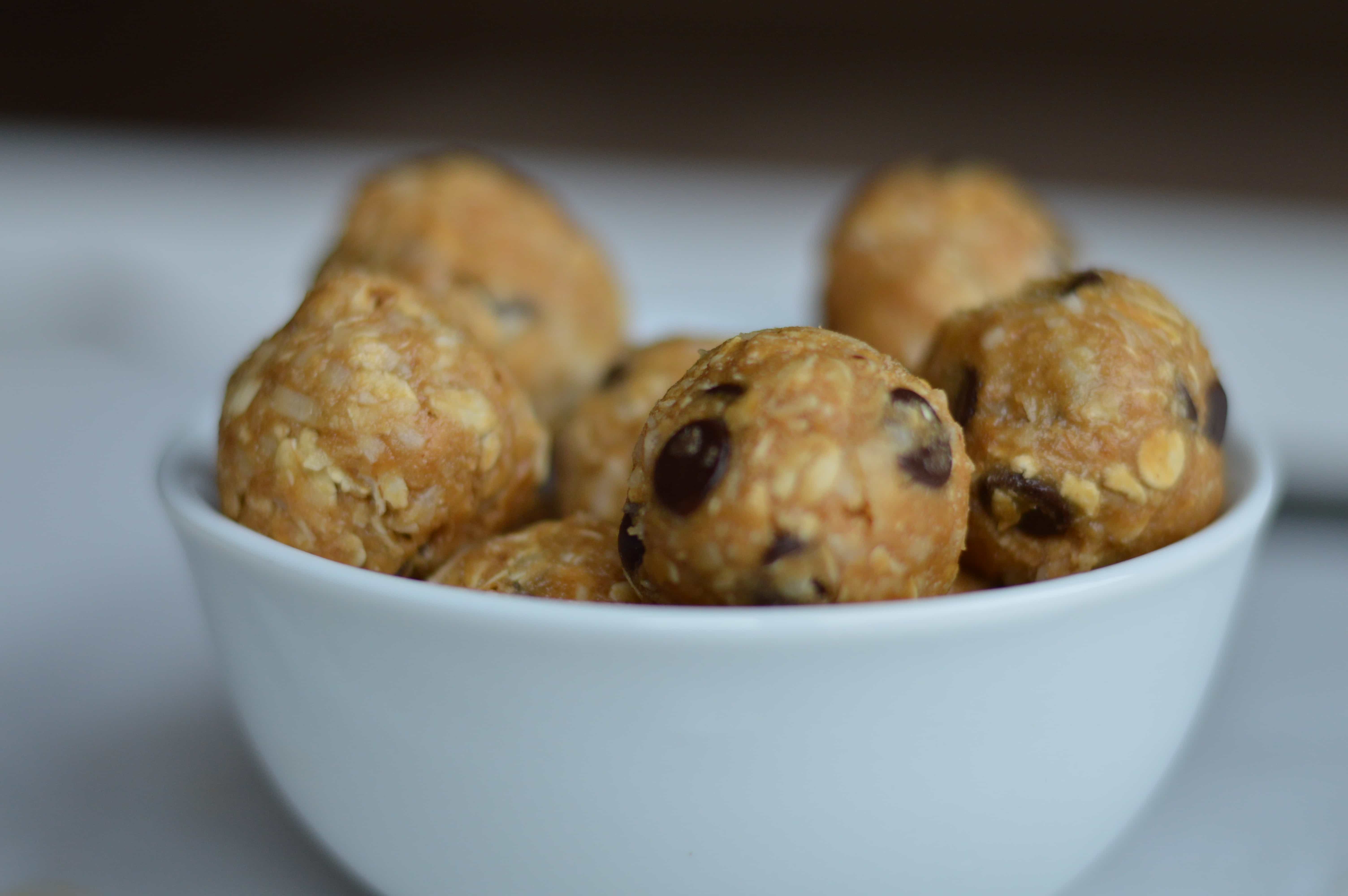 No-Bake Peanut Butter Honey Energy Bites