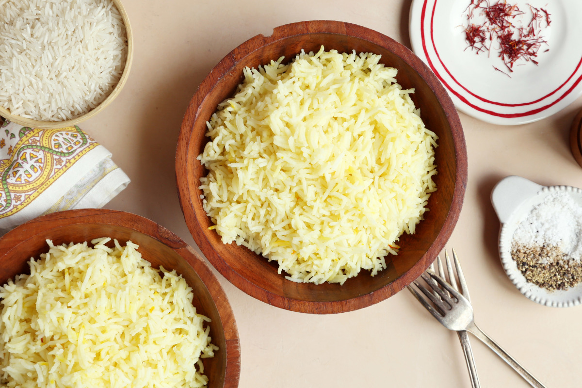 Saffron-Scented Rice with Roasted Asparagus