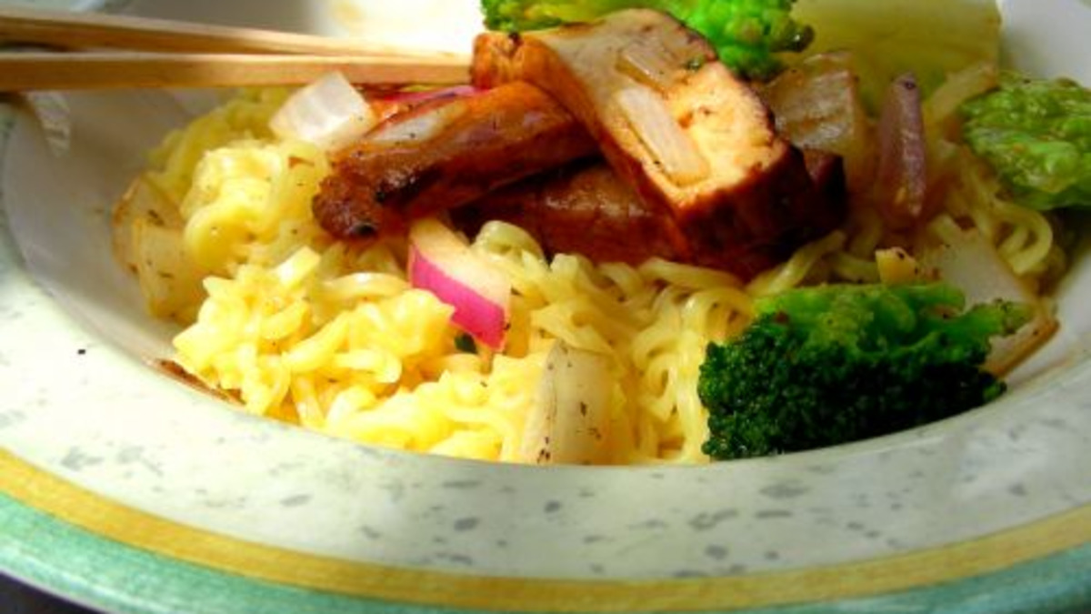 Garlicky Tofu Stir-Fry with Broccoli and Rice Noodles