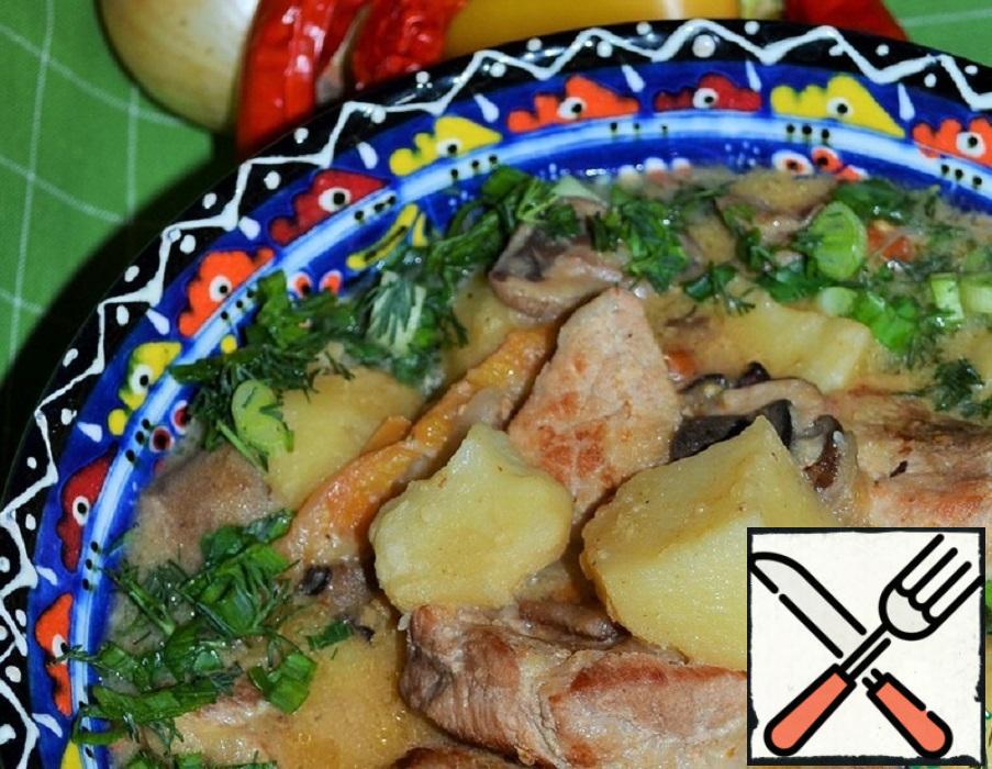 Beef and Pork Stew with Sauerkraut and Mushrooms