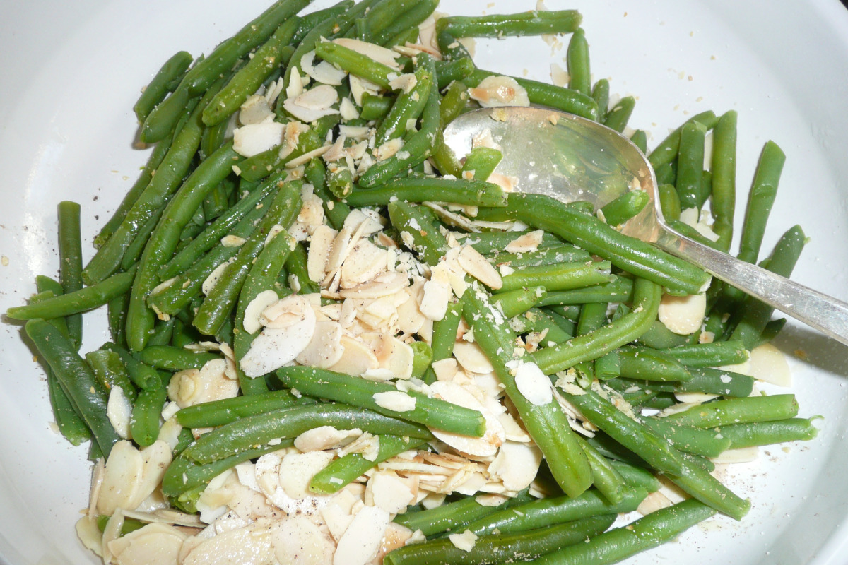 Sautéed Green Beans with Almonds