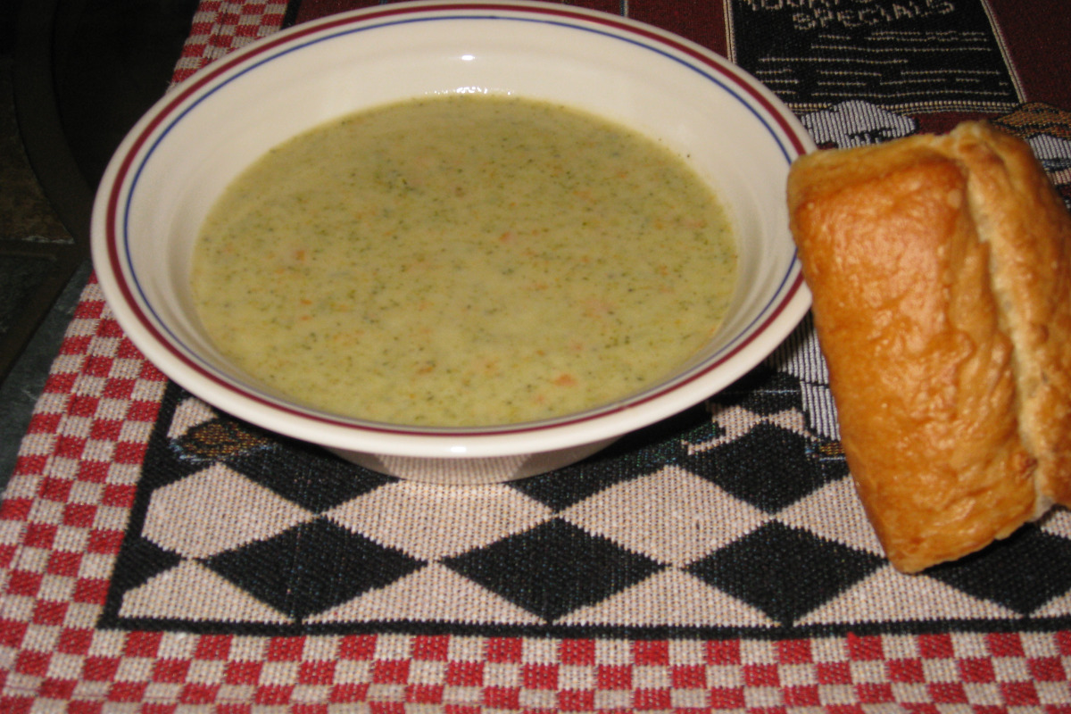 Broccoli Carrot Soup with Garlic