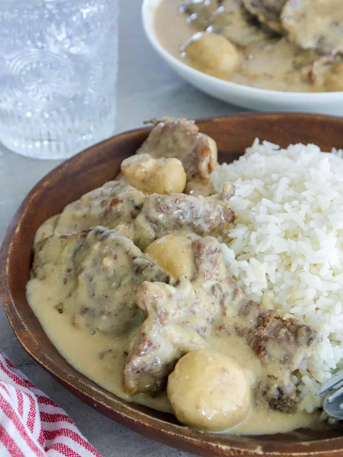 Sautéed Beef Strips with Creamy Mushroom Sauce