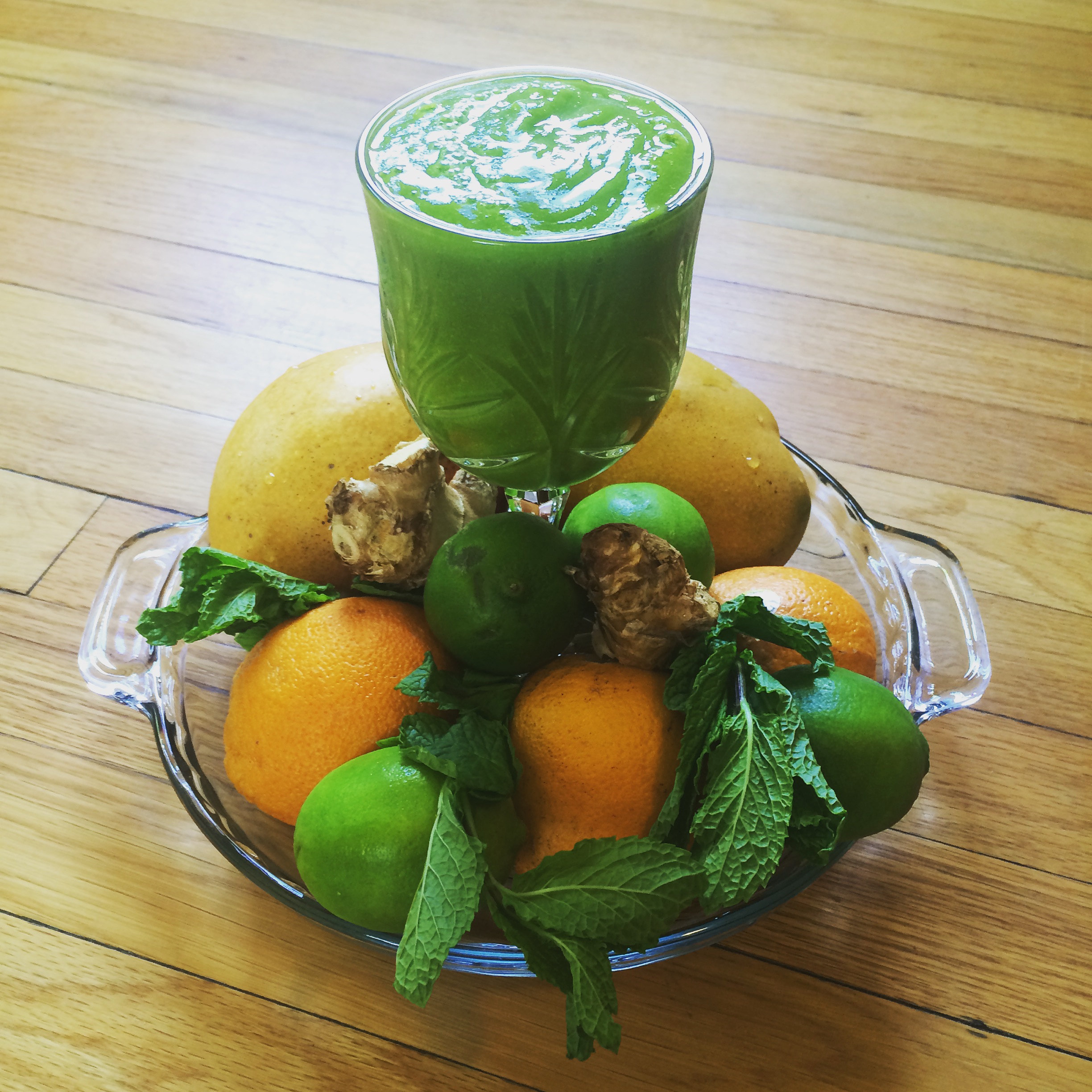 Rambutan-Spinach Lime Smoothie