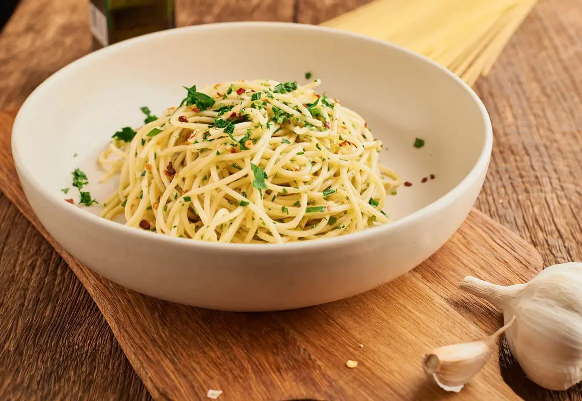 Garlic Olive Oil Tossed Spaghetti