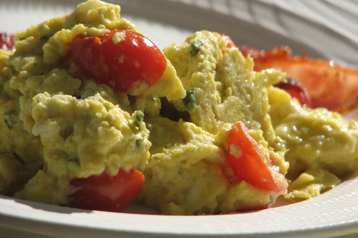 Garden Herb Scrambled Eggs with Cherry Tomatoes