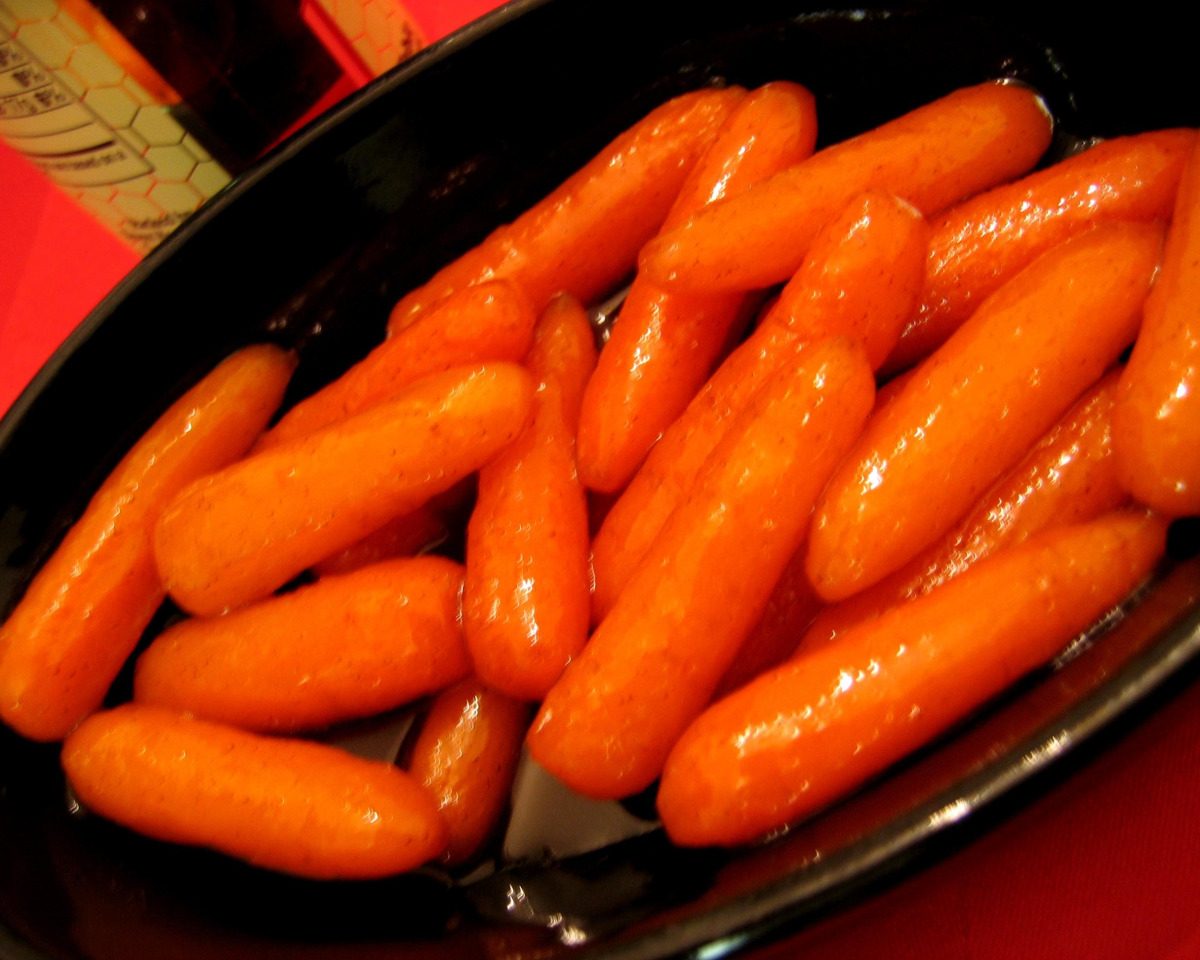 Honey-Glazed Carrots with Orange Zest