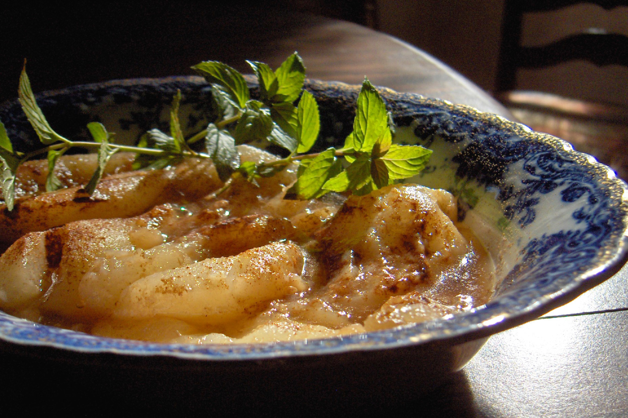 Lemon-Infused Poached Pears with Vanilla