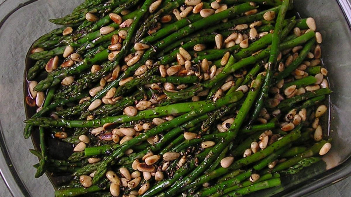 Sautéed Asparagus with Lemon Zest and Pine Nuts