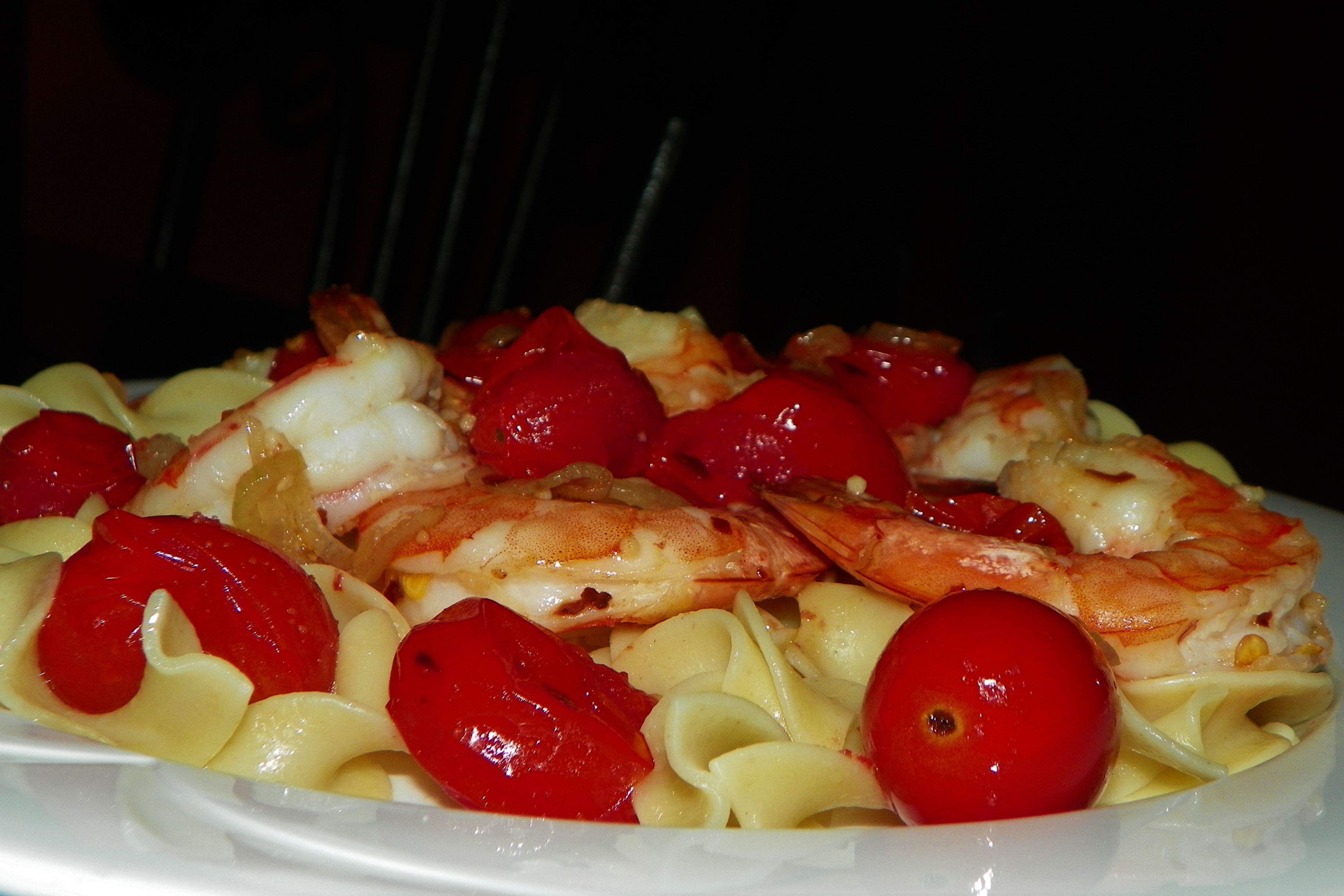 One-Pot Shrimp and Tomato Pasta