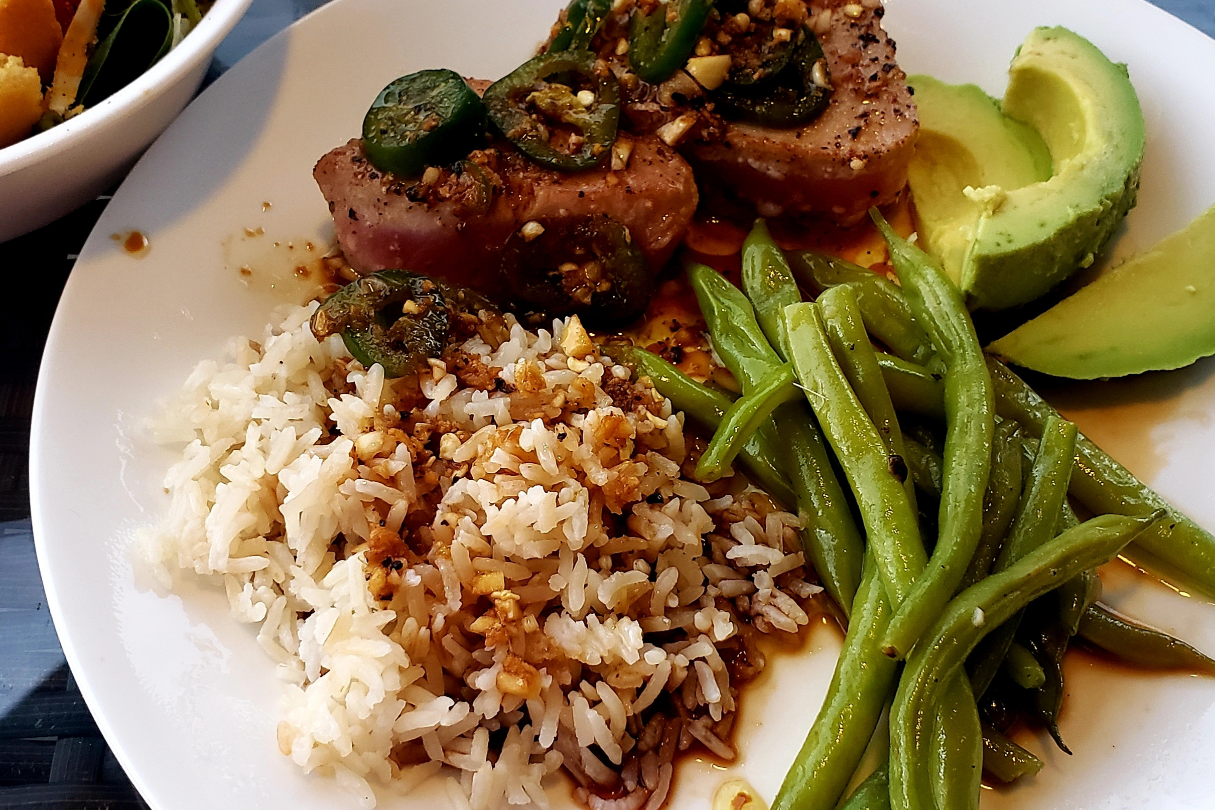 Pan-Seared Tuna with Avocado and Lime