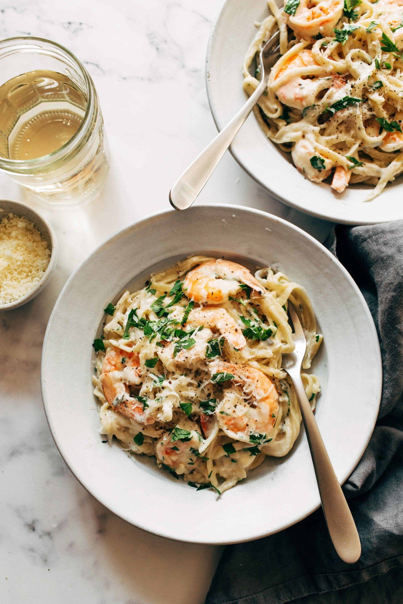Linguine with Lemon-Garlic White Wine Sauce