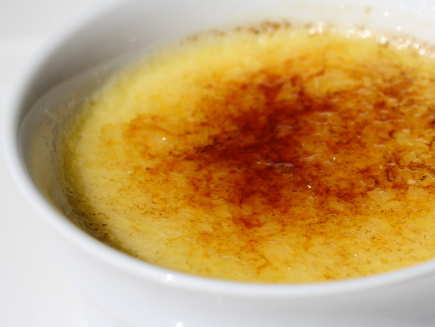 Classic French Crème Brûlée with Vanilla Bean