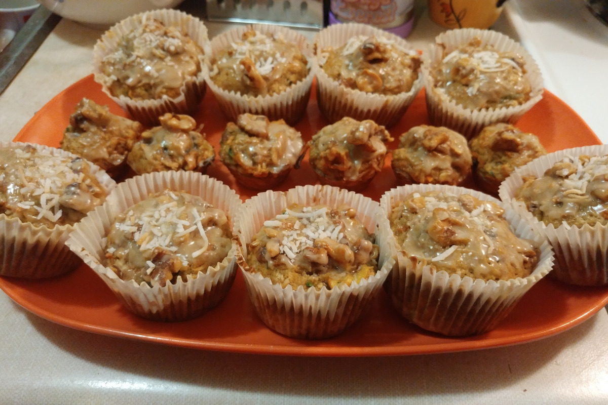 Moist Chocolate Zucchini Carrot Muffins