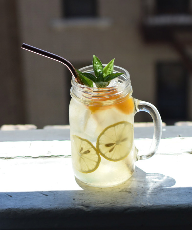 Grapefruit-Infused Gin Sparkler