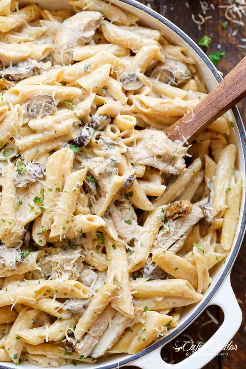 One-Pot Mushroom and Chicken Pasta with Cream