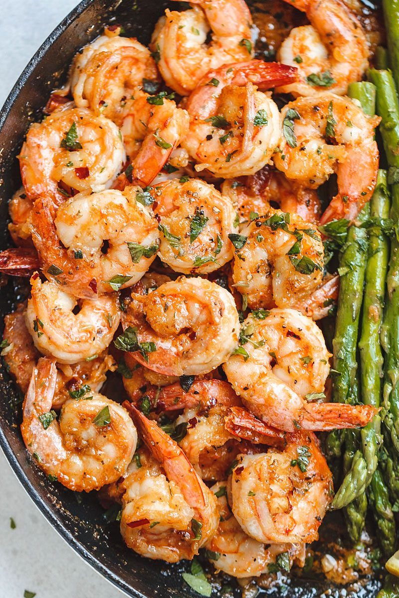 Sautéed Shrimp with Asparagus and Garlic
