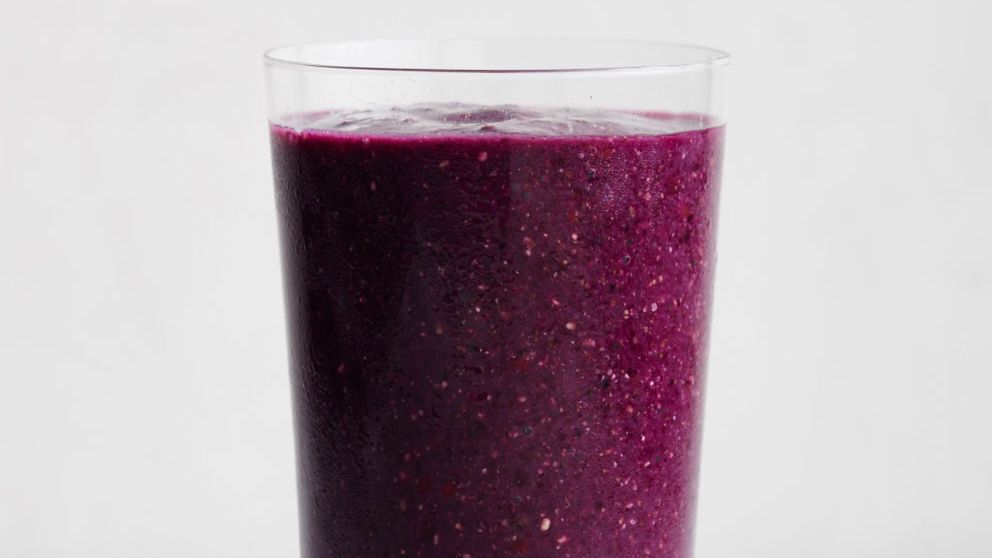Berry-Mint Smoothie with Chia Seed Toppings