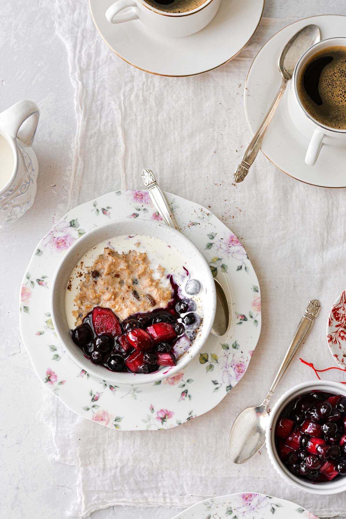 Viburnum-Infused Berry Compote with Oatmeal