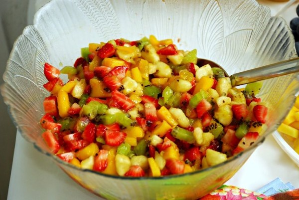 Tangy Fruit and Popcorn Salad