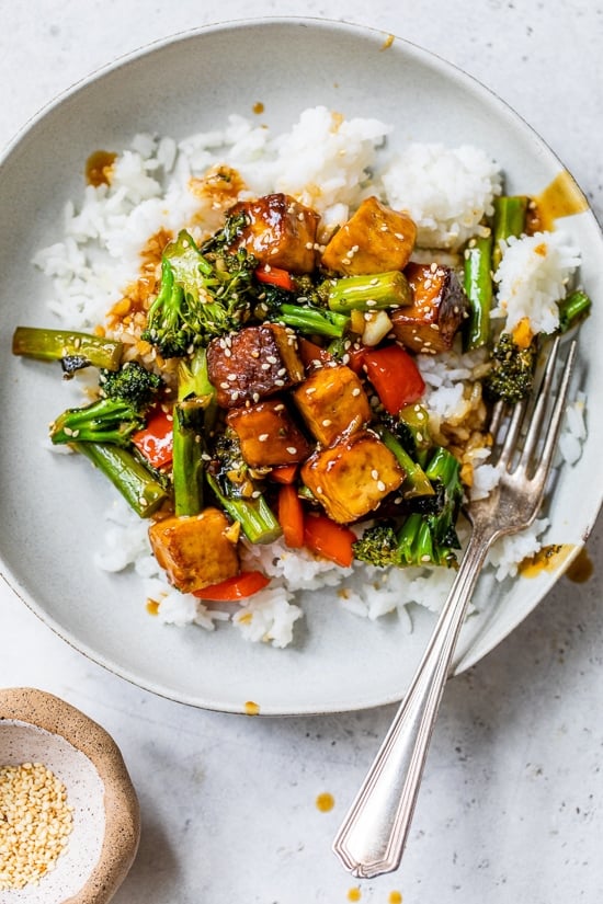 Stir-Fried Tofu and Vegetables with Sesame Sauce