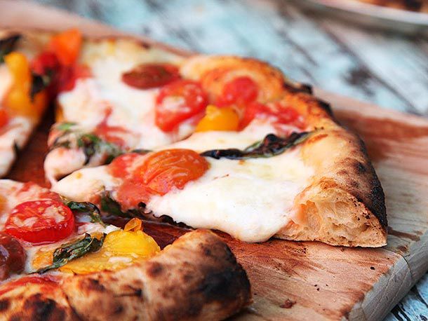 Yeşilköy Garden Pizza with Cherry Tomatoes and Dill