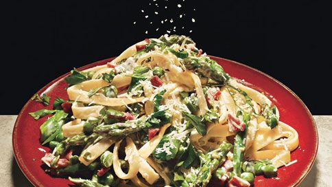 Lemon-Dill Fettuccine with Asparagus and Peas