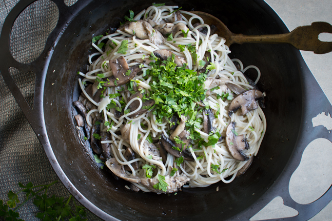 Stir-Fried Mushroom and Thyme Pasta