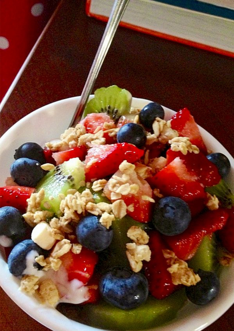 Berry-Yogurt Parfait with Granola