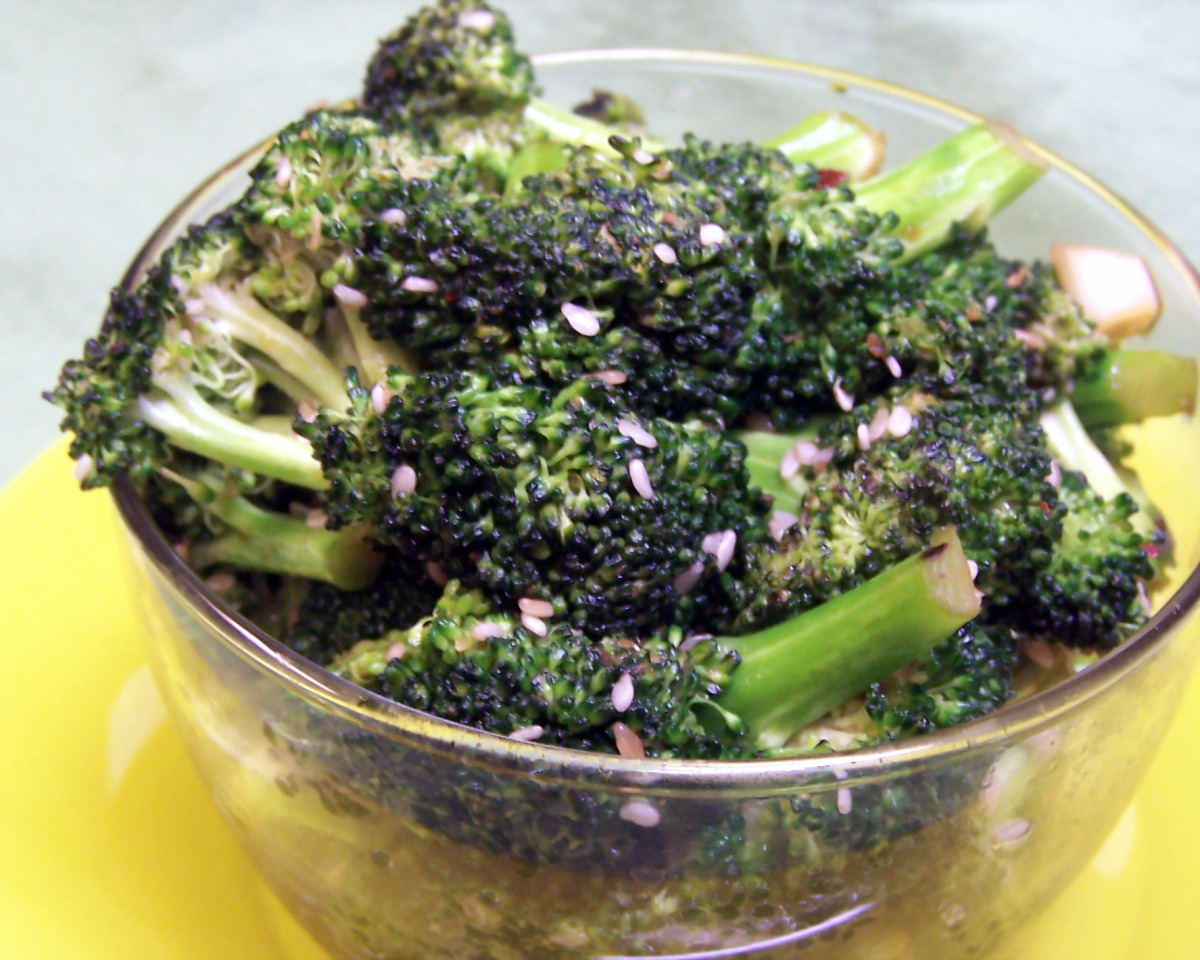 Sesame-Ginger Broccoli Carrot Stir-Fry