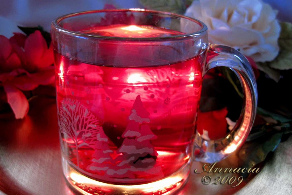 Mulled Red Wine with Cinnamon and Cloves