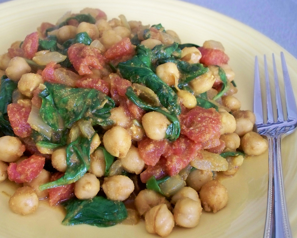 Chickpea and Spinach Stir-Fry with Lemon