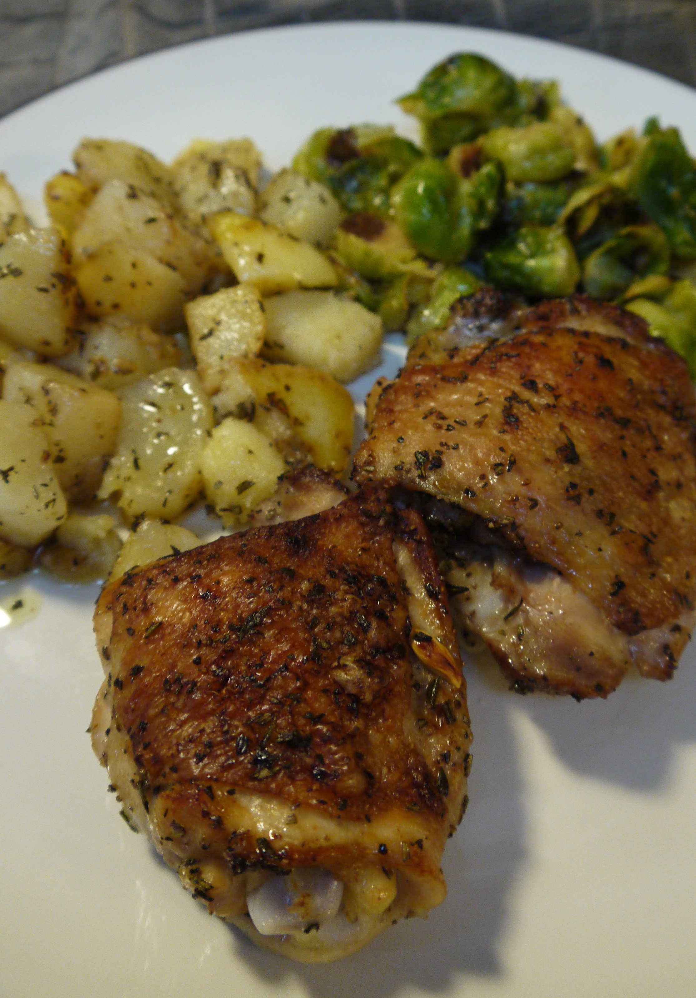 Herb-Roasted Chicken & Potatoes